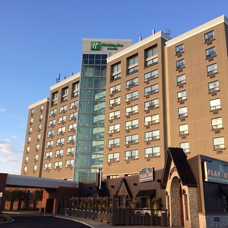 Holiday Inn Hotel & Suites London By Ihg Exterior photo