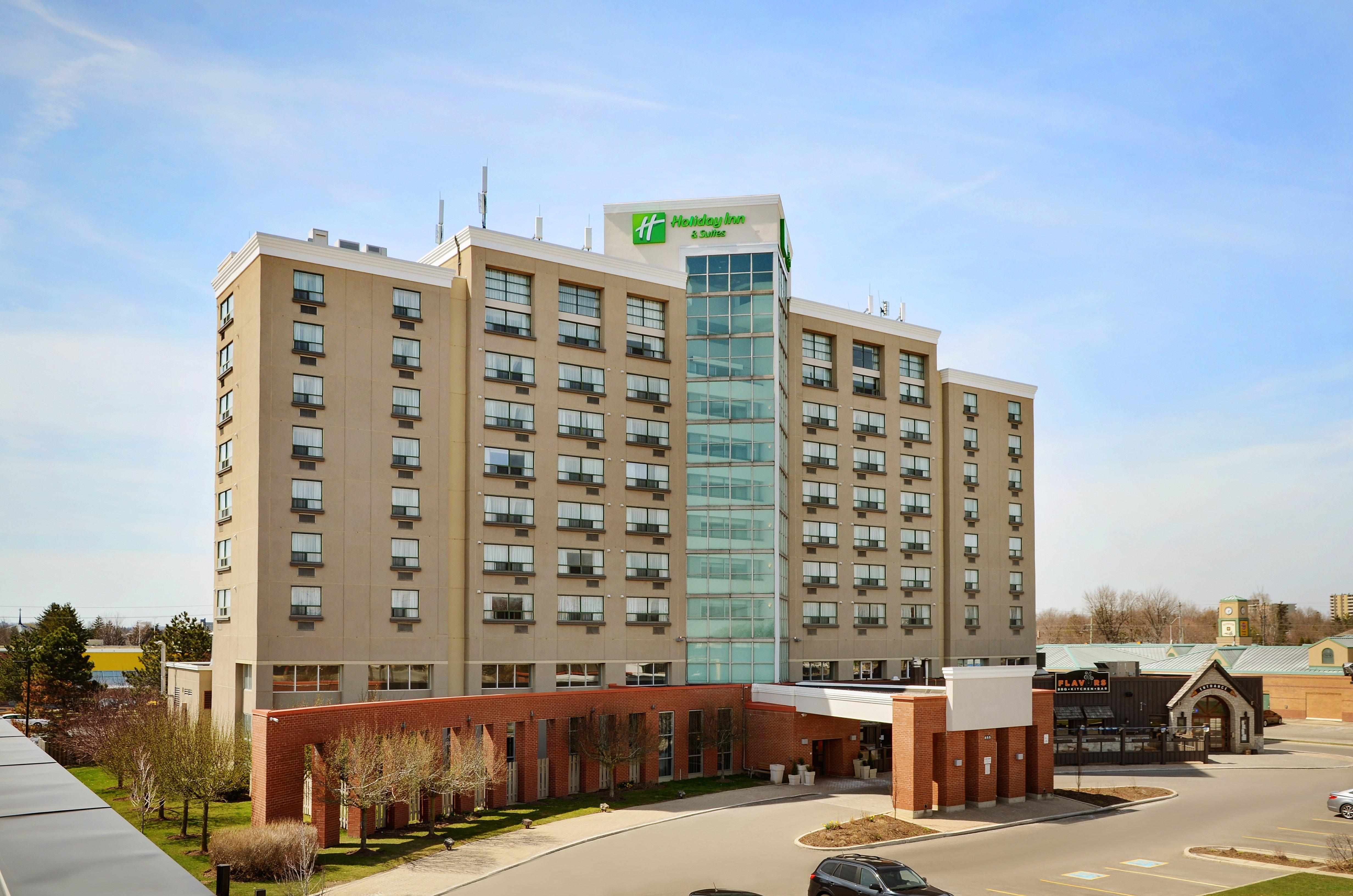 Holiday Inn Hotel & Suites London By Ihg Exterior photo